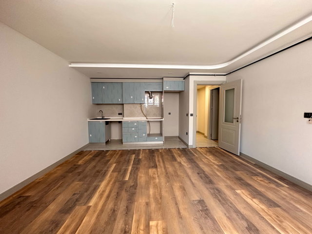 KADIKÖY OSMANAĞA BAHÇE KULLANIMLI 2+1 KİRALIK GENİŞ SIFIR DAİRE