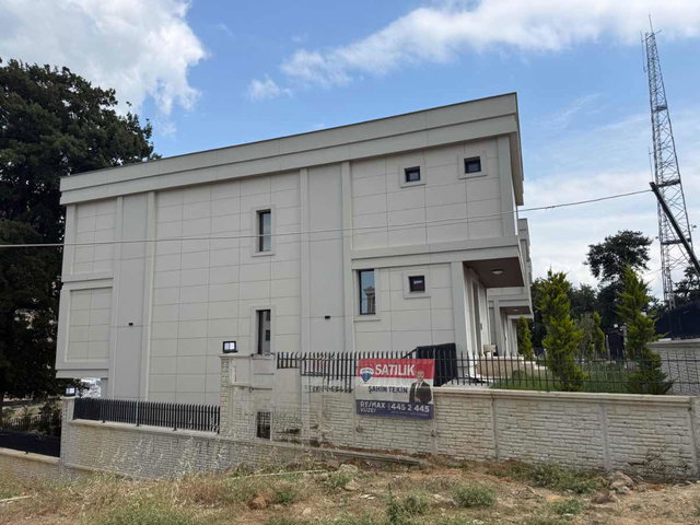 ALANLIDA NET:280 M2 DENIZ MANZARALI LÜKS VILLA...