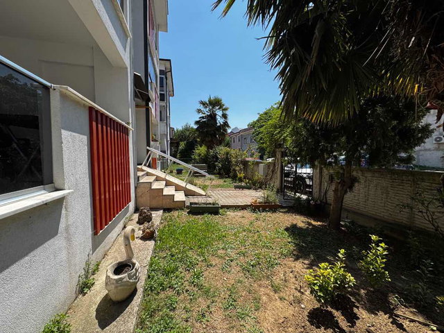 ŞEHRIN MERKEZINDE MODERN YAŞAM ARAYANLARA