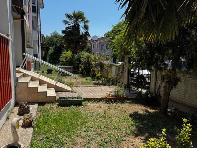 ŞEHRIN MERKEZINDE MODERN YAŞAM ARAYANLARA