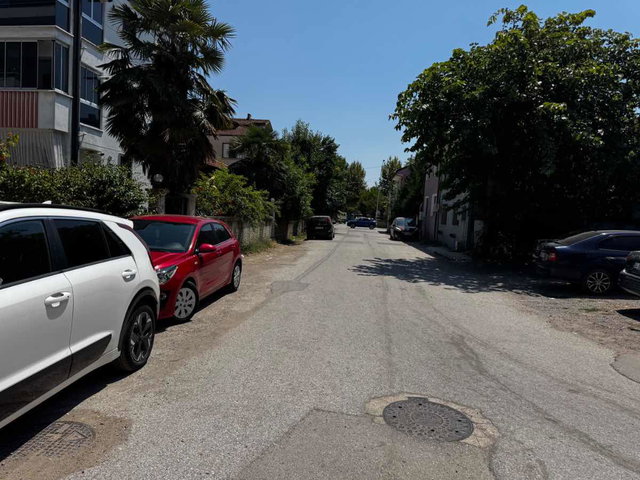 ŞEHRIN MERKEZINDE MODERN YAŞAM ARAYANLARA