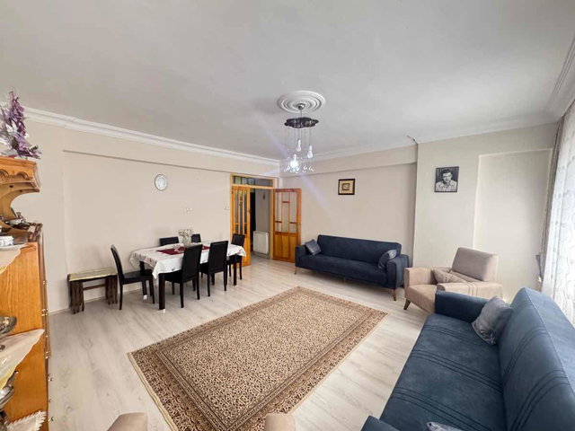 ÇİLESİZ'DE 3+1 AZ KATLI 150 METREKARE SİTE İÇERİSİNDE DAİRE
