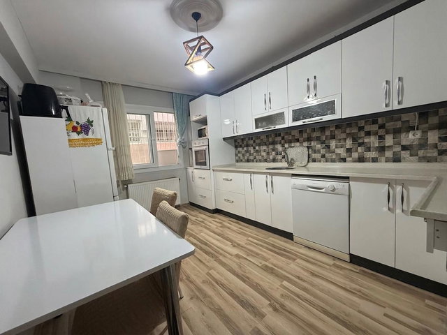 BUCA YİĞİTLER MAH, SATILIK 3+1,110 M² NET ,20 M² MÜSTAKİL BAHÇE