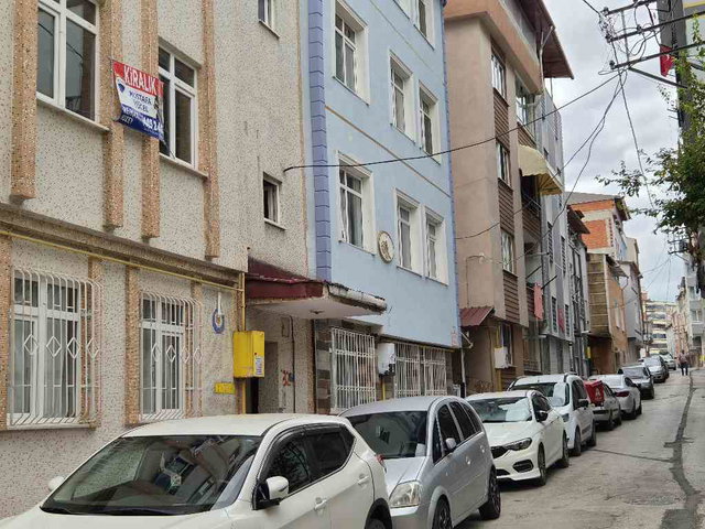 REMAX MUSTAFA'DAN KIŞLA MAHALLESI'NDE 2+1 FIRSAT KIRALIK DAIRE
