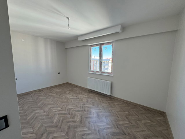 REMAX ARTIS'DEN YILDIZKENT'TE SATILIK 2+1 DAIRE