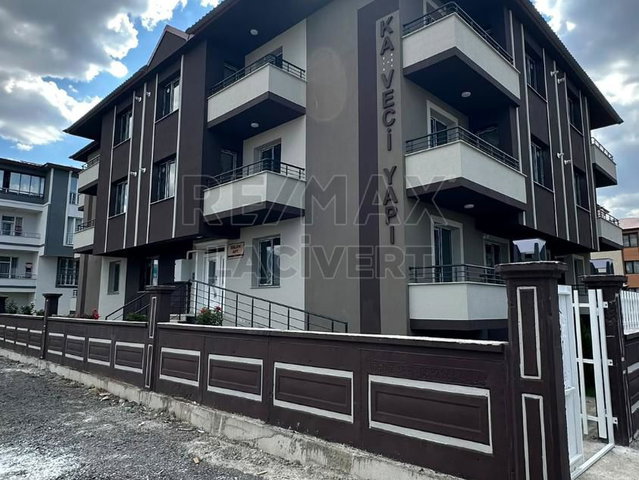 RE/MAX LACİVERT'TEN DADAŞKENT'TE 1+1 SATILIK DAİRE