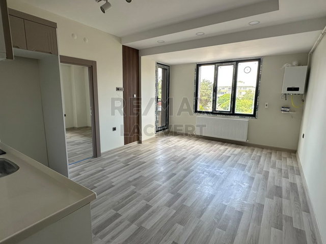 RE/MAX LACİVERT'TEN DADAŞKENT'TE 1+1 SATILIK DAİRE