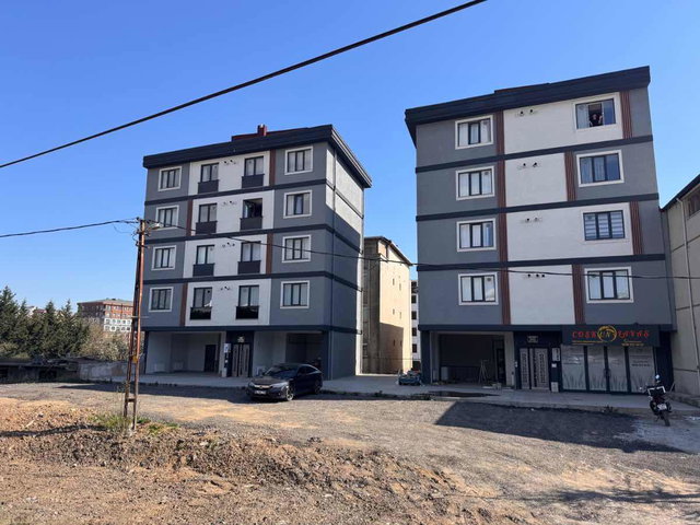 ÇEKMEKÖY TAŞDELEN FULL EŞYALI 1+1 GENİŞ KİRALIK ARAKAT DAİRE...