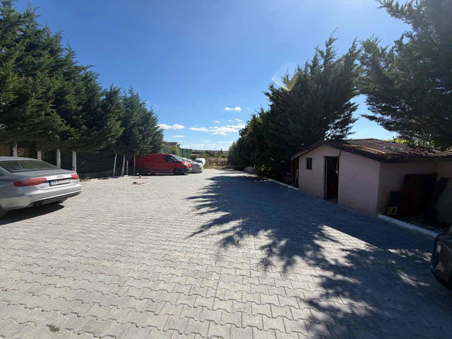 SILIVRI ORTAKÖY 'DE BÜYÜK BAHÇELI NATAMAM SATILIK VILLA