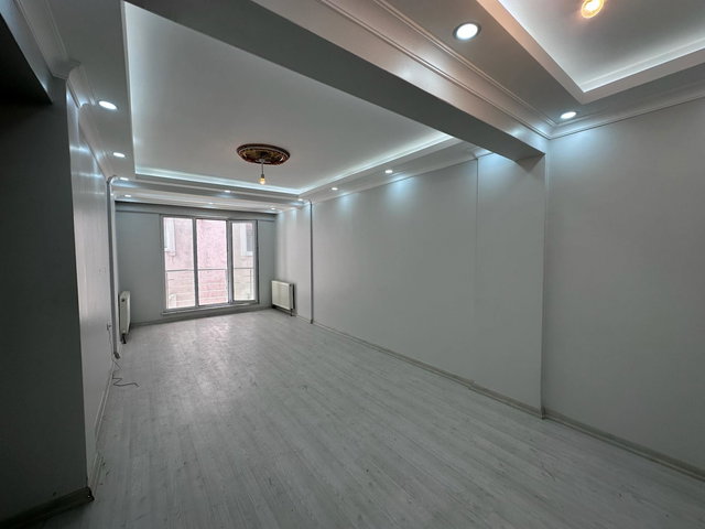 KÜÇÜKÇEKMECE CUMHURİYET MAH.’DE 220 M² BRÜT 4+2 DUBLEKS | BOŞ, KREDİYE UYGUN, TAKASA AÇIK