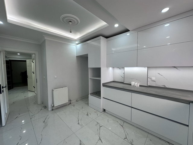 KÜÇÜKÇEKMECE CUMHURİYET MAH.’DE 220 M² BRÜT 4+2 DUBLEKS | BOŞ, KREDİYE UYGUN, TAKASA AÇIK