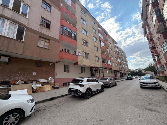 REMAX İLKE'DEN ŞÜKRÜPAŞA'DA 3+1 SATILIK DAİRE