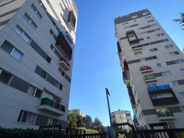 BÖLGENİN PRESTİJLİ SİTESİ CUMBBA HOME' DA GENİŞ;ÇİFT OTOPARKLI 3+1 BOŞ DAİRE