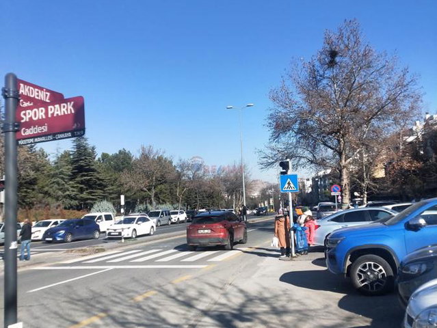 ANITTEPE AKDENİZ CADDESİ'NDE MÜKEMMEL KONUMDA KİRALIK 3+1 DAİRE