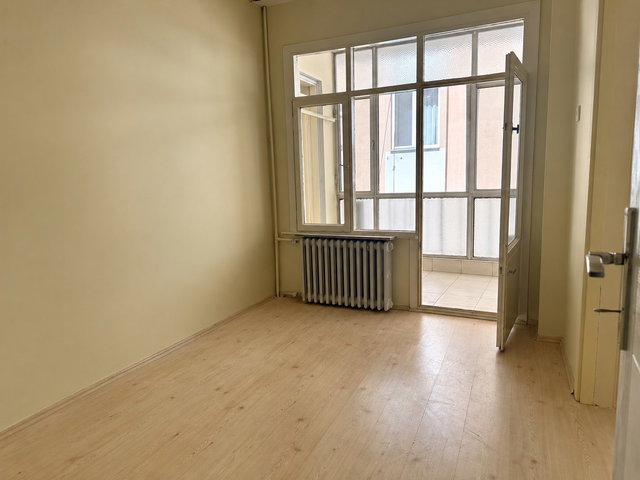 FENERYOLUNDA GENİŞ VE KULLANIŞLI 3+1 KİRALIK DAİRE