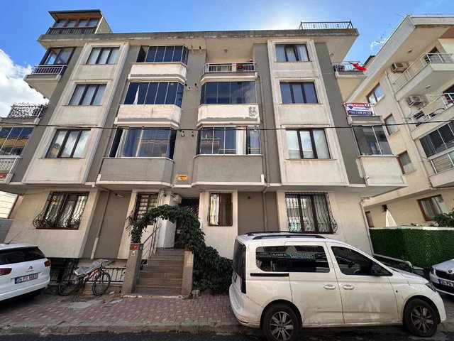 REMAX MASADAN ÇEKMEKÖY MİLLET BAHÇESİNE KOMŞU 3+1 KİRALIK