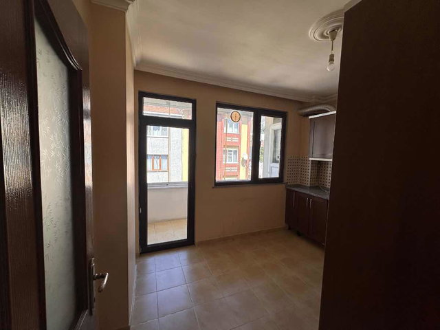 REMAX MASADAN ÇEKMEKÖY MİLLET BAHÇESİNE KOMŞU 3+1 KİRALIK