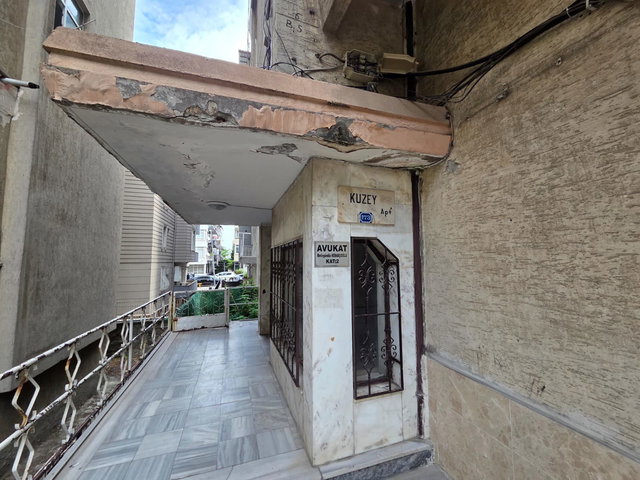 REMAX SERKAN DAN SAADET CADDESİNE CEPHE KİRALIK 3+1 DAİRE