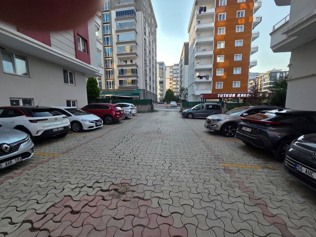 ÇOBANLI TRANVAY DURAĞI ÇEVİKLER SİTESİNDE KİRALIK 3+1 DAİRE
