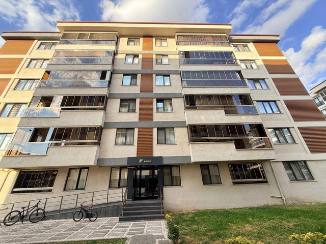 REMAX LAVANDA KERVANCI PARK ORMAN 1 BAHÇE KATI SATILIK 3+1 DAİRE