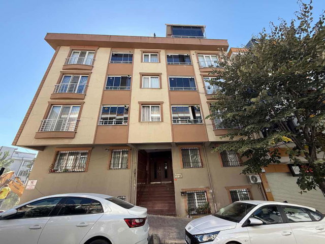 REMAX'TAN GÜNEŞLI MEYDANA YAKIN SATILIK 1+1 KREDIYE UYGUN DAIRE