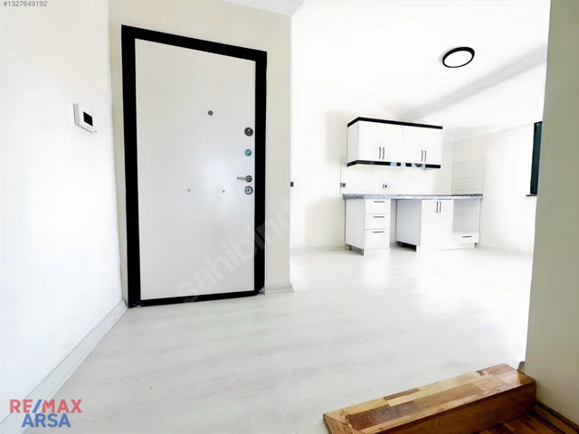 SULTANBEYLİ NECİPFAZILDA SATILIK 4+1 DAİRE
