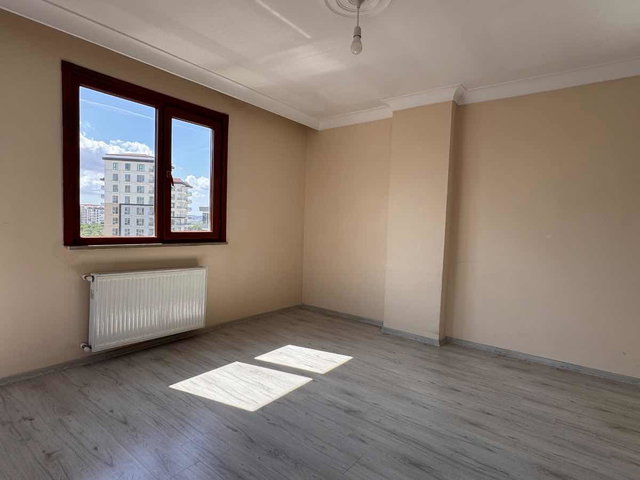 ÇEKMEKÖY TAŞDELEN SULTANÇİFTLİĞİ MAH. 2+1 BALKONLU SATILIK DAİRE