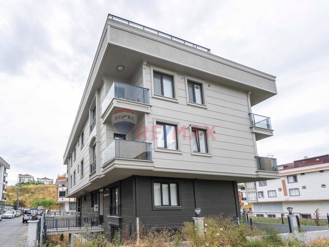 REMAX GELİŞİMDEN KAVAKLI MAH 3+2 TERASLI DUBLEKS DAİRE