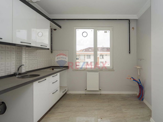 REMAX GELİŞİMDEN KAVAKLI MAH 3+2 TERASLI DUBLEKS DAİRE