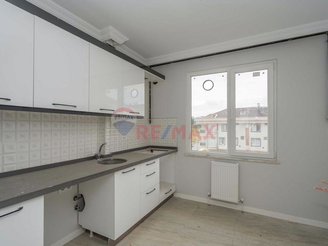 REMAX GELİŞİMDEN KAVAKLI MAH 3+2 TERASLI DUBLEKS DAİRE