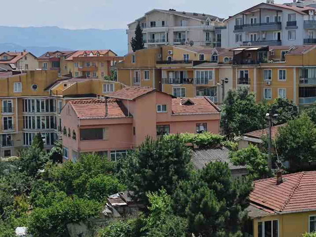 RE/MAX EFFECT 'TEN İZMİT ŞİRİNTEPE (PLAJYOLU) MEVKİİNDE BAKIMLI 3+1 DAIRE