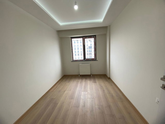 HÜKÜMET KONAĞI KARŞISI SİTE İÇİNDE OTOPAKLI 3,5+1 LÜKS KİRALIK DAİRE