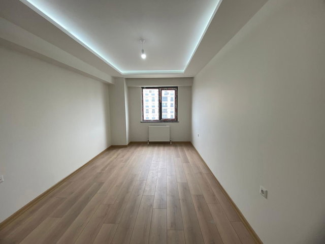HÜKÜMET KONAĞI KARŞISI SİTE İÇİNDE OTOPAKLI 3,5+1 LÜKS KİRALIK DAİRE