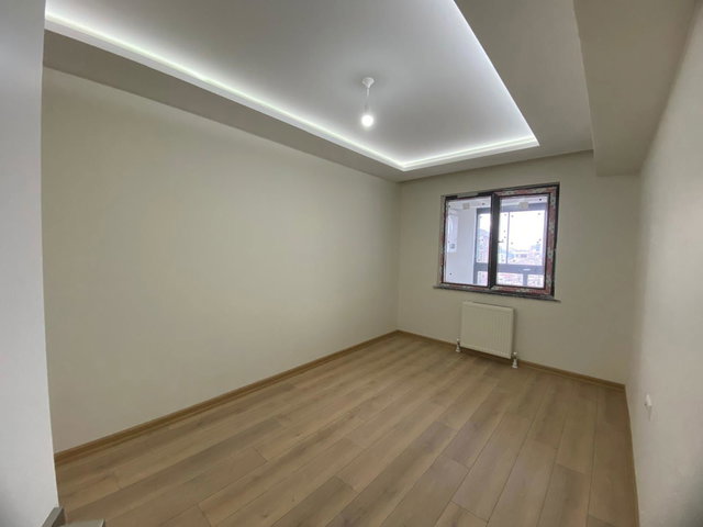 HÜKÜMET KONAĞI KARŞISI SİTE İÇİNDE OTOPAKLI 3,5+1 LÜKS KİRALIK DAİRE