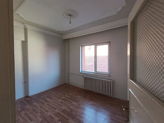 REMAX ARTIS'DEN ŞEHİR MERKEZİ'NDE KIRALIK 3+1 DAIRE