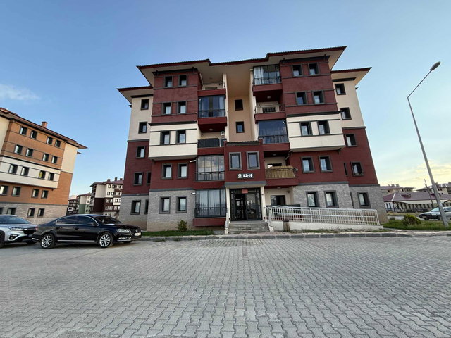 REMAX İLKE'DEN GEZKÖY TOKİ'DE 2+1 BORÇLU SATILIK DAİRE