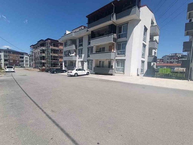 BAŞİSKELE DÖNGEL'DE MODA PAZARI YANINDA SATILIK 3+1 ÇATI DUBLEKS