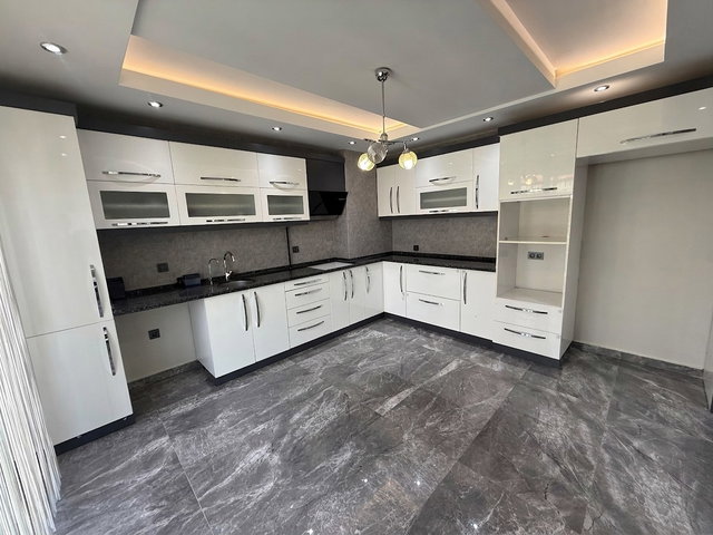 REMAX MODEL DEN YENIŞAFAK KARDELEN SITESINDE 3+1 SATILIK DAIRE