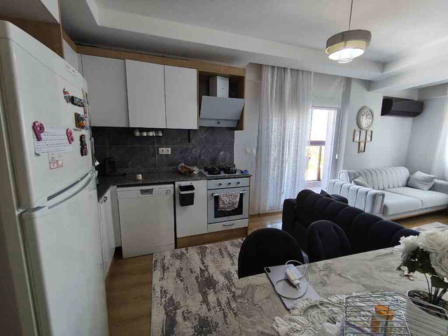 MENEMEN ULUKENT MERKEZİ KONUMDA SATILIK 2+1 DAİRE
