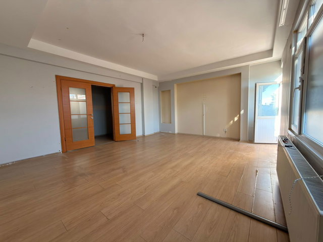 TUZLA POSTANE MH GENİŞ VE KULLANIŞLI 2+1 3 BALKON KAPALI MUTFAK