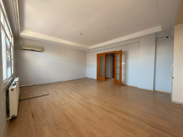 TUZLA POSTANE MH GENİŞ VE KULLANIŞLI 2+1 3 BALKON KAPALI MUTFAK
