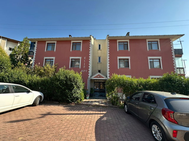 İZMİT KURUÇEŞME 'DE SATILIK 3+1 DAİRE
