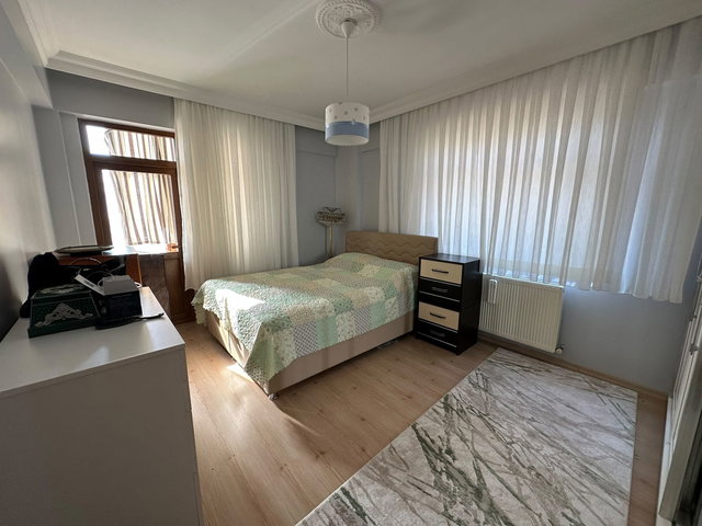 İZMİT KURUÇEŞME 'DE SATILIK 3+1 DAİRE