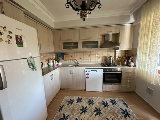 İZMİT KURUÇEŞME 'DE SATILIK 3+1 DAİRE