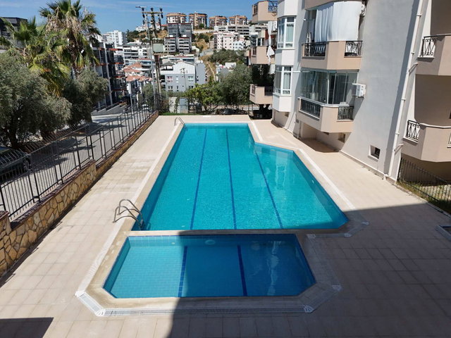 KUŞADASI EGE MAH’DE 3+1  150 M² BRÜT ÖNÜ AÇIK KAT MÜLKİYETLİ DAİRE