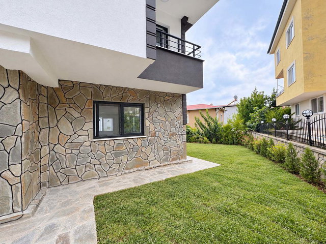 REMAX RİNA'DAN SARNIÇTA KIŞ BAHÇELİ 5+2 TRİPLEKS VİLLA