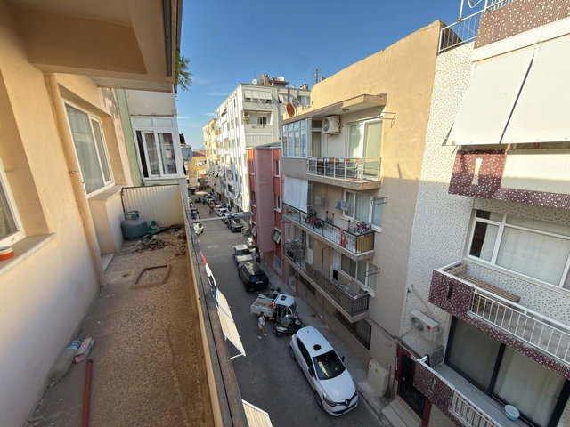 BALÇOVA ONURDA ÇİFT BALKONLU, EN ÜST KAT 2+1 DAİRE