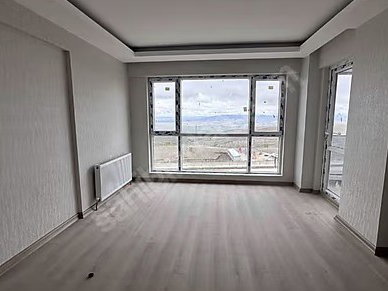 YAPRACIK'TA İSKANI ALINMIŞ OTURUM BAŞLAMIŞ 2+1 FIRSAT DAİRELER