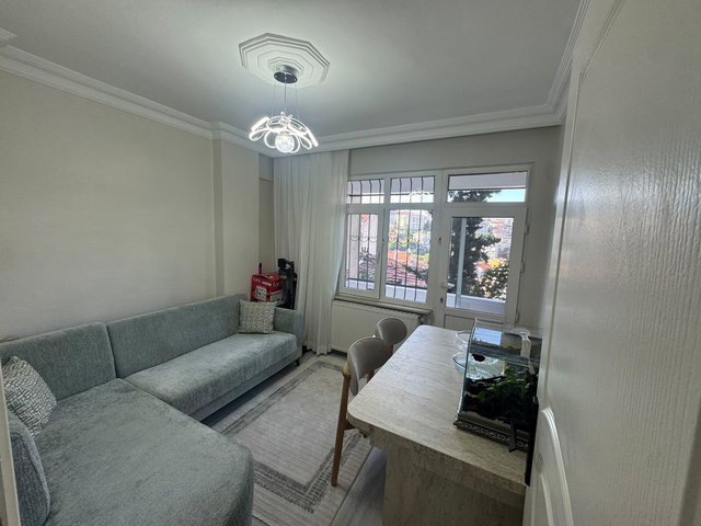 EYÜPSULTAN DÜĞMECİLER’DE 2+1, ÇİFT CEPHELİ, BALKONLU, DOĞALGAZ KOMBİLİ SATILIK DAİRE