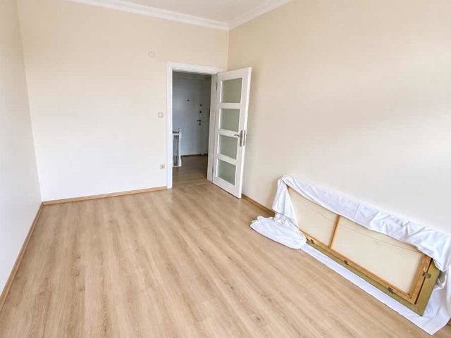 IZMIT YENIŞEHIR EVLERI'NDE EBEVEYN BANYOLU KIRALIK 3+1 DAIRE